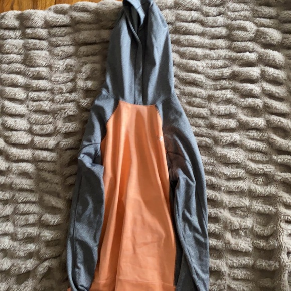 Women's Under Armour Light Weight Hoodie - Picture 5 of 6